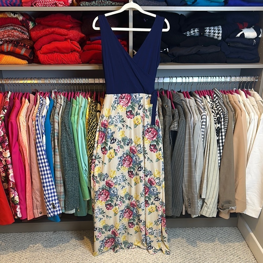 Unbranded navy/beige/red floral sleeveless v neck lined maxi dress size S